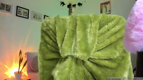 Snapshot of segismunda chatting on 04.28.26 Luciana online show from 04.28.26