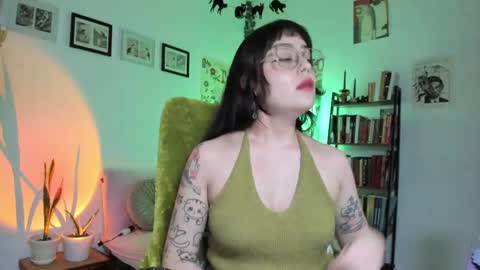Snapshot of segismunda chatting on 05.30.26 Luciana online show from 05.30.26