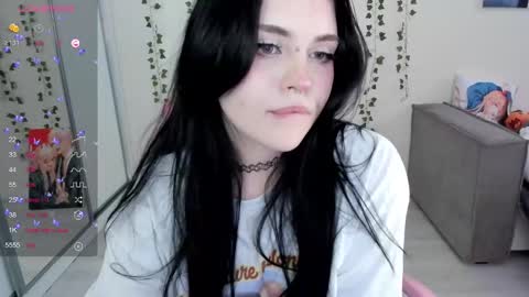 Selena  online show from 02.17.25