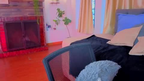 Call me S E L E N A   online show from 04.03.26