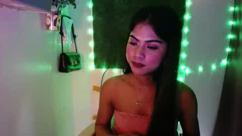 Snapshot of selena_fox2000 chatting on 04.19.26 selena_fox2000 online show from 04.19.26