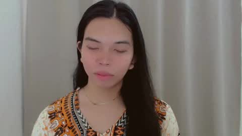 Snapshot of selena_fuckdoll chatting on 12.11.24 Selena online show from 12.11.24