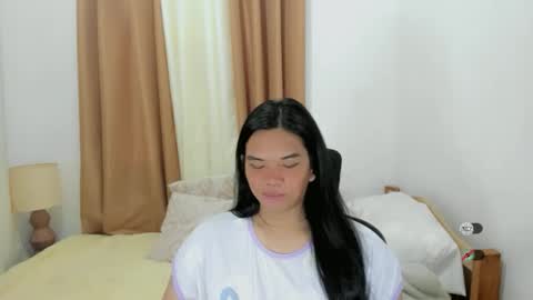 Snapshot of selena_fuckdoll chatting on 12.20.25 Selena online show from 12.20.25