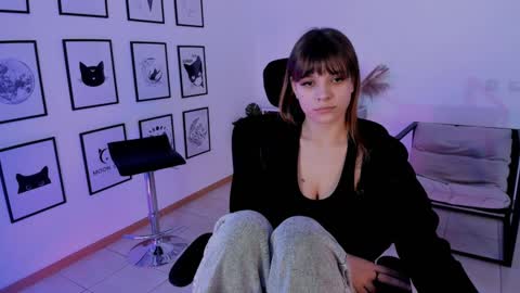 Snapshot of selenadearden chatting on 01.05.25 Selena ntmy online show from 01.05.25