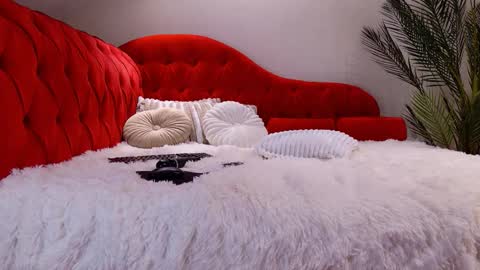 Selena Noir online show from 02.04.26