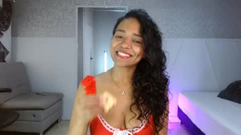 Snapshot of selene_bubble chatting on 05.05.26 Selene online show from 05.05.26