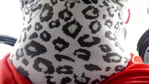 Snapshot of selene_mom chatting on 11.26.25 selene online show from 11.26.25