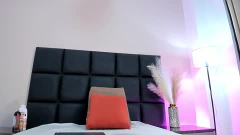 Selene Lujan online show from 12.02.25