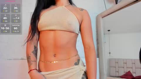 Snapshot of selenem_ chatting on 10.12.25 Selene online show from 10.12.25