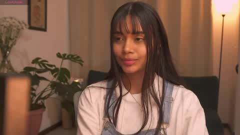 Snapshot of selenevaughan chatting on 05.27.26 Selene online show from 05.27.26
