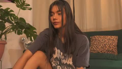 Snapshot of selenevaughan chatting on 05.31.26 Selene online show from 05.31.26