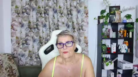 Selenna online show from 01.22.25