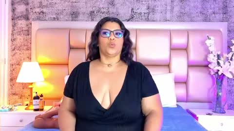 Selenna Cooper online show from 03.25.26