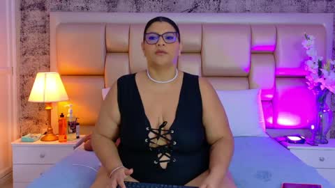 Selenna Cooper online show from 04.01.26