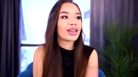 Snapshot of selennevoss chatting on 06.26.26 Selenne online show from 06.26.26
