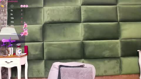 Selen online show from 10.20.25