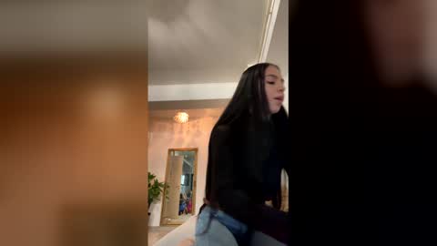 Snapshot of selinn11 chatting on 12.05.25 Selin online show from 12.05.25