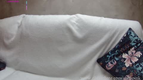 My name is Sella and im Bisexual online show from 12.17.25