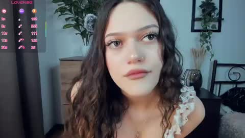 Snapshot of sellectorry chatting on 06.22.26 Julia online show from 06.22.26