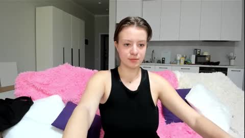 Snapshot of sen0_rita chatting on 10.31.25 Ami online show from 10.31.25