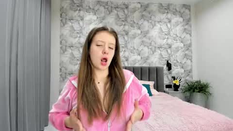 Snapshot of sen0_rita chatting on 11.28.25 Ami online show from 11.28.25