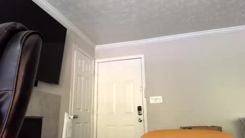 Snapshot of sencilloparati chatting on 10.14.25 sencilloparati online show from 10.14.25