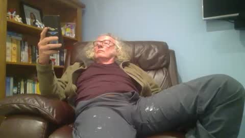 Snapshot of seniorfuntime1556 chatting on 01.28.25 Summiteer online show from 01.28.25