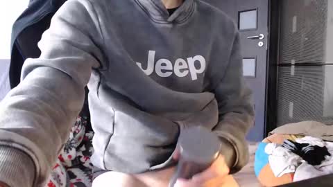 Snapshot of senorneby chatting on 10.29.25 senorneby online show from 10.29.25