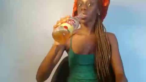 sensational_ave online show from 11.05.25