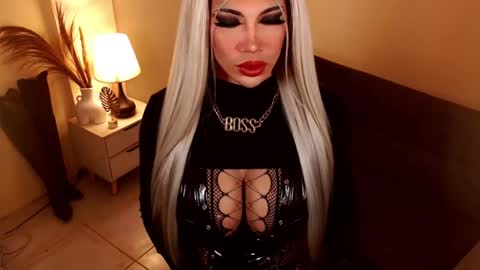 unstappable queen kate online show from 02.10.25