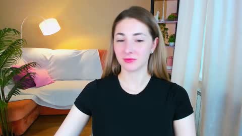 Snapshot of sensitiveheartt chatting on 10.04.25 sensitiveheartt online show from 10.04.25