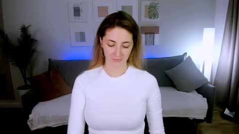 sensitiveheartt online show from 04.13.26