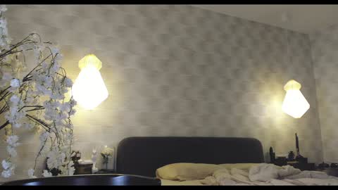 Snapshot of sensual_giaa chatting on 12.08.24 Gia online show from 12.08.24