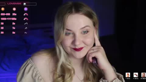 Snapshot of sensual_girrrl chatting on 06.27.26 Ilona online show from 06.27.26