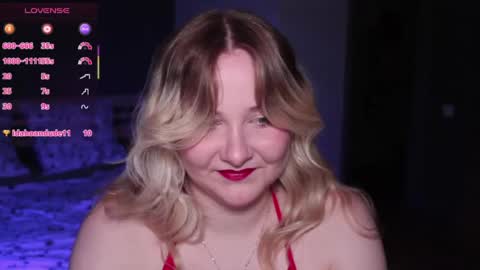 Snapshot of sensual_girrrl chatting on 07.22.26 Ilona online show from 07.22.26