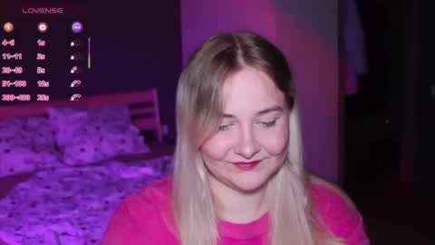 Snapshot of sensual_girrrl chatting on 07.29.26 Ilona online show from 07.29.26