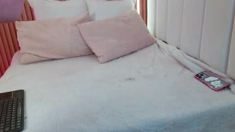 Sensual Kim77 online show from 03.24.26