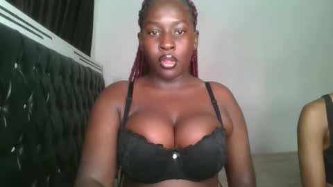 Snapshot of sensual_ria chatting on 05.25.26 sensual_ria online show from 05.25.26