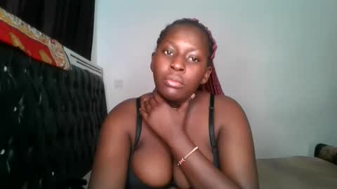 Snapshot of sensual_ria chatting on 06.08.26 sensual_ria online show from 06.08.26