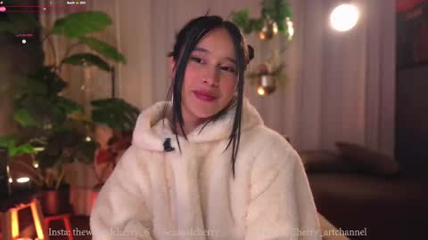 Maria- OF sensual bee online show from 11.21.25