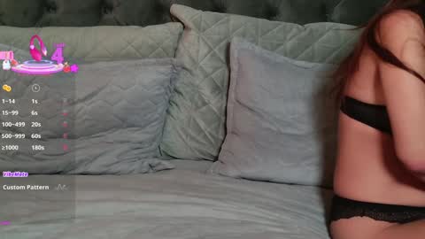 Snapshot of sensualldream chatting on 09.30.25 Alya online show from 09.30.25