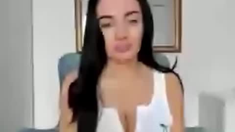 Snapshot of sensuallstella chatting on 06.18.26 sensuallstella online show from 06.18.26