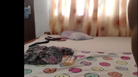 Snapshot of sera_booty chatting on 09.29.25 Anne online show from 09.29.25