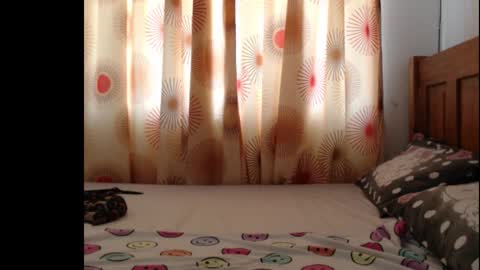 Snapshot of sera_booty chatting on 11.25.25 Anne online show from 11.25.25