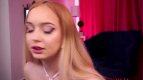 Snapshot of seraphicsin chatting on 12.05.24 Seraphine online show from 12.05.24