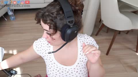 SeraReads online show from 09.09.25