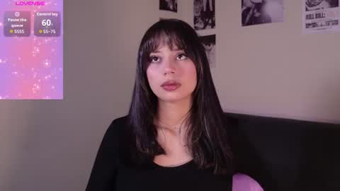 Snapshot of serenbleck chatting on 06.12.26 Seren online show from 06.12.26