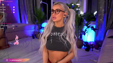Serene Sophiex online show from 01.30.25