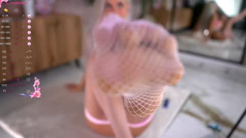 Serene Sophiex online show from 09.29.25