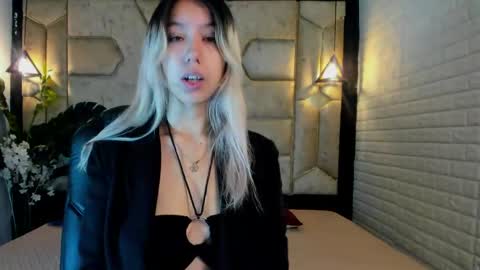 Serene online show from 04.17.26